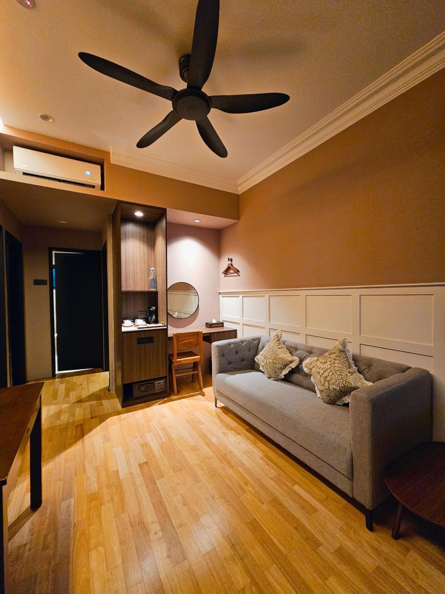 The Palm Suite At Lava Mansion George Town Exterior foto